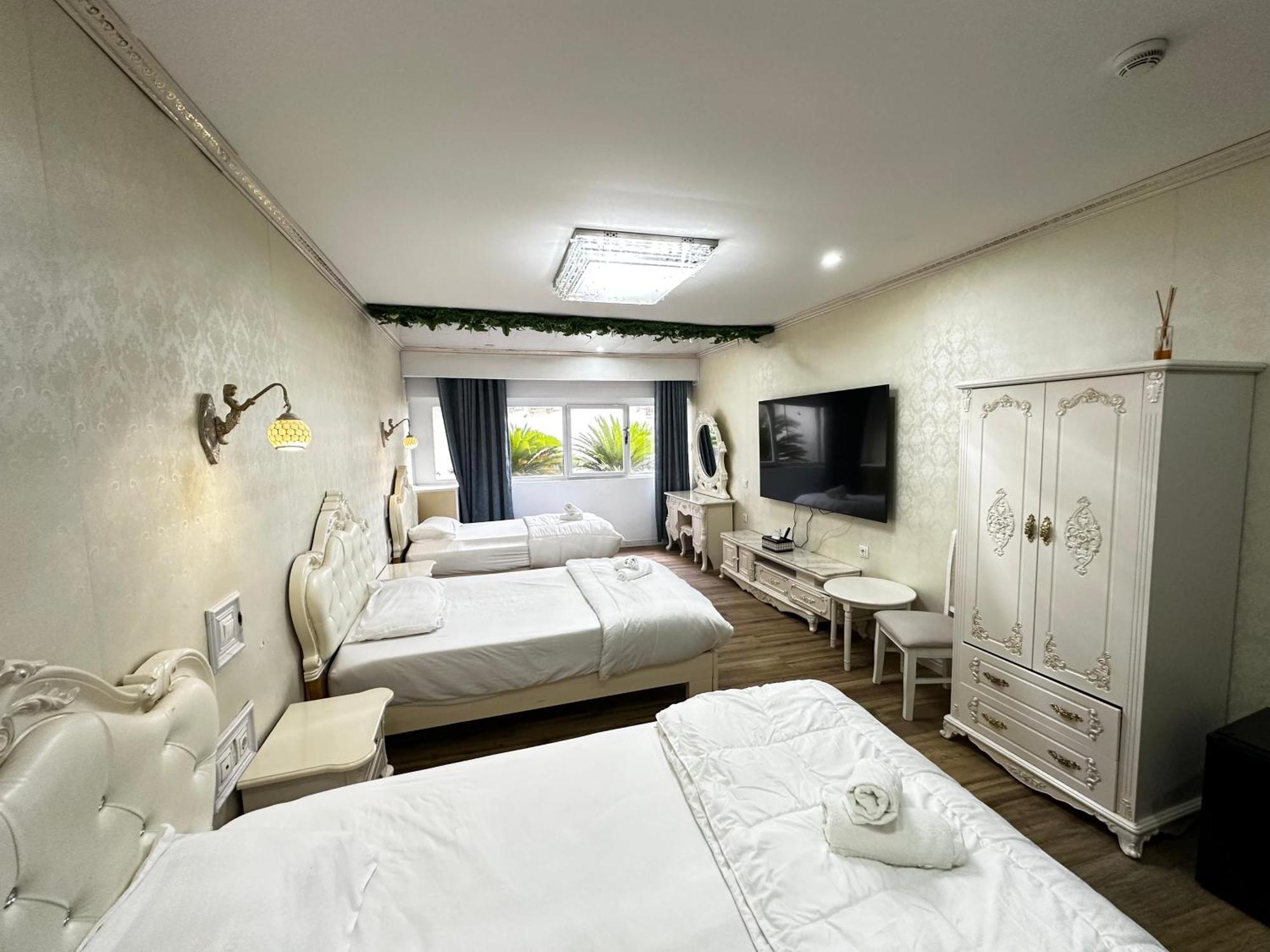 Hotel Aviacion Manises Exterior foto